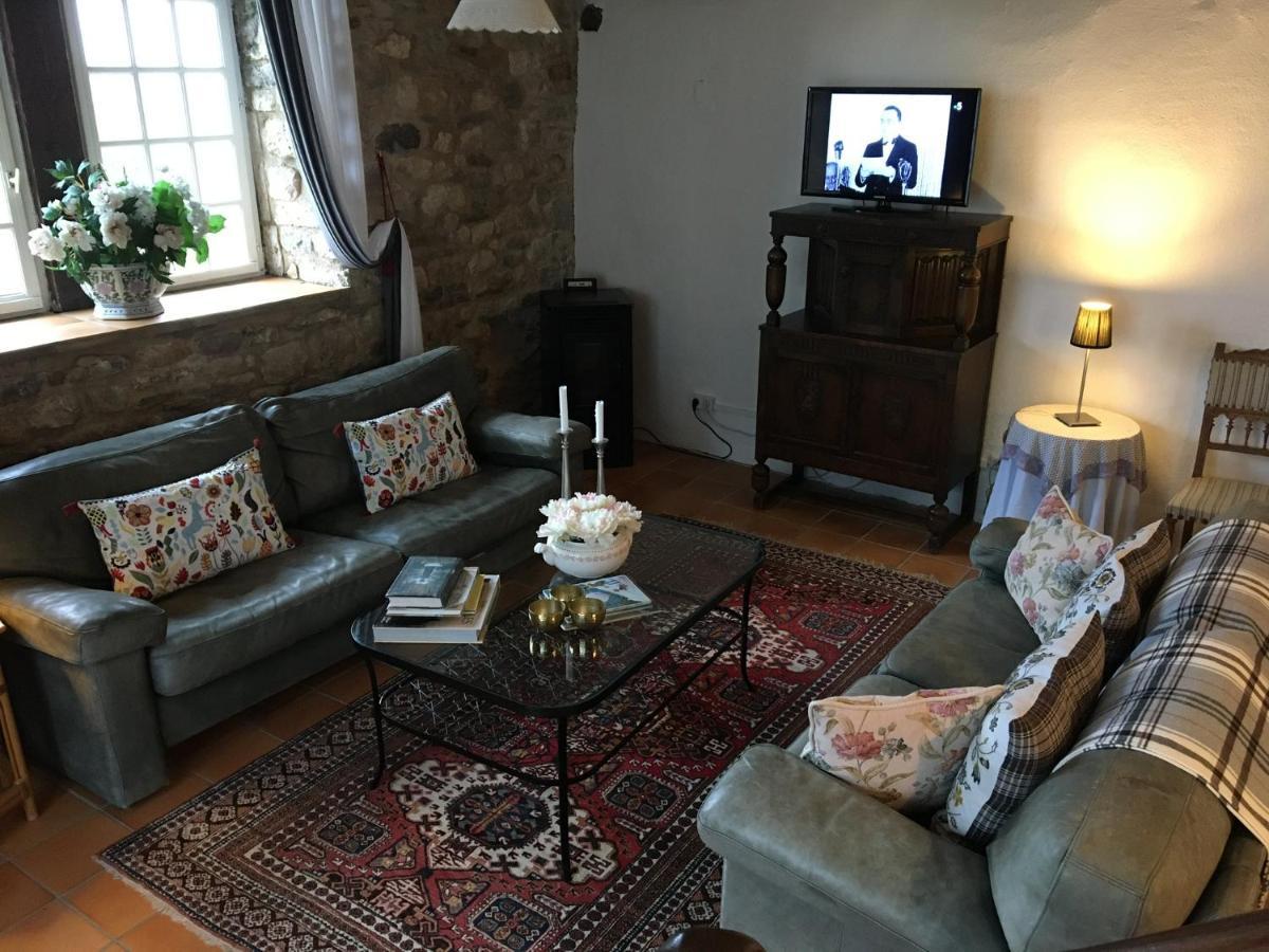 Les Gîtes Pérard Caylus Extérieur photo