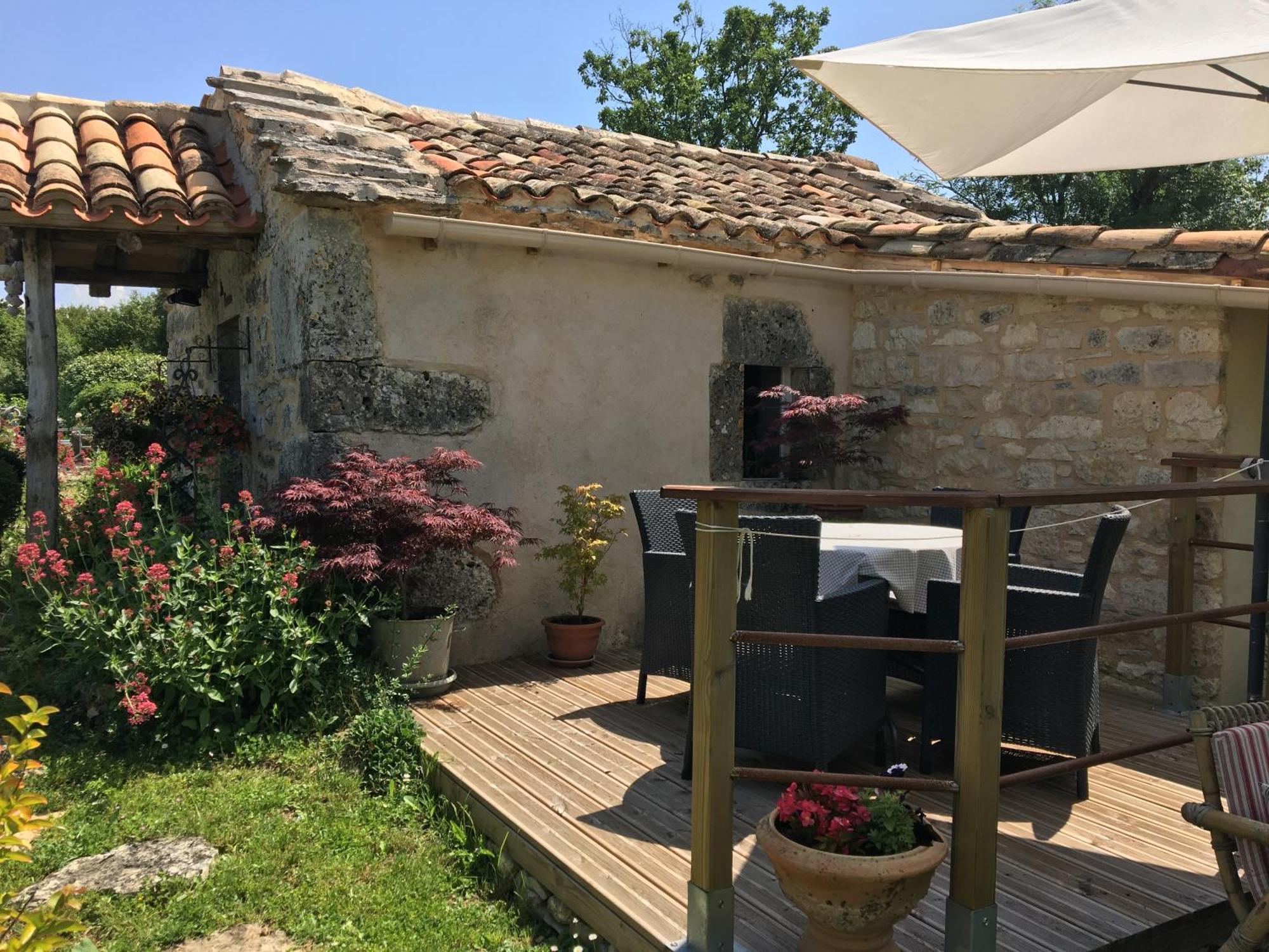 Les Gîtes Pérard Caylus Extérieur photo