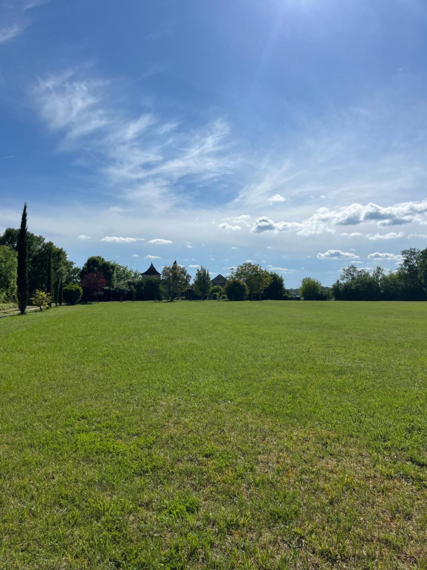 Les Gîtes Pérard Caylus Extérieur photo